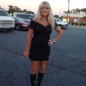 Meet your Posher, Lori